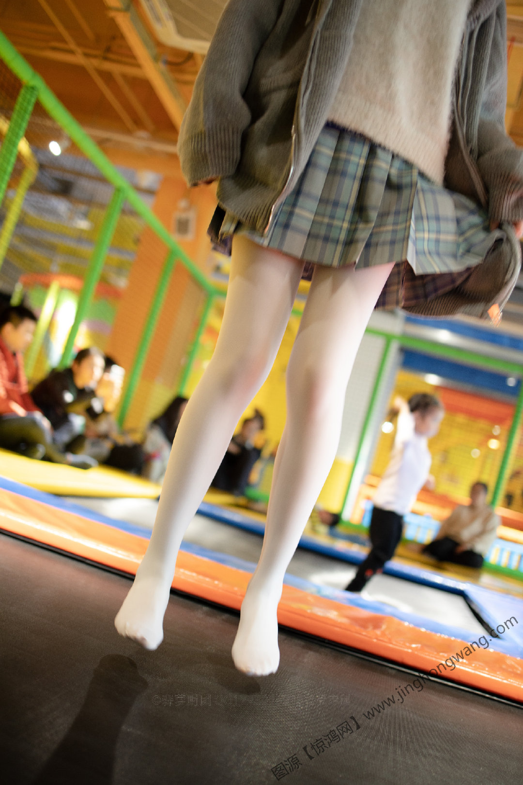 蹂躏极品白丝美腿玉足校花蹂躏极品白丝美腿玉足——校花之魅力-第1张图片