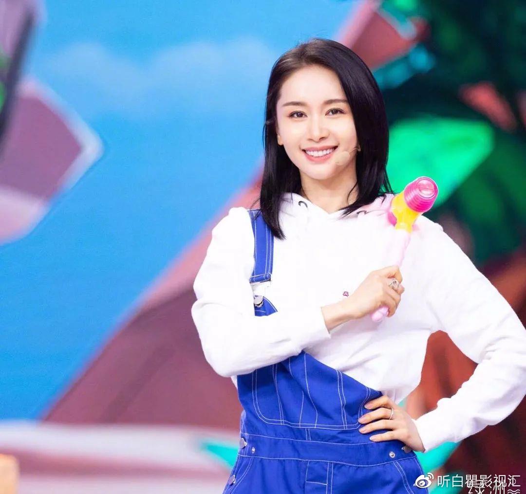 走光黑点，时尚的尴尬与自我认知的探索