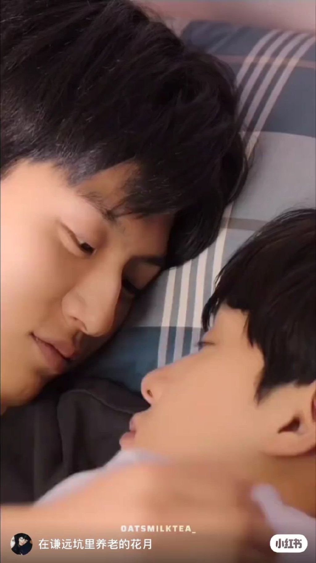 男男缠绵男男缠绵的细腻描绘-第2张图片