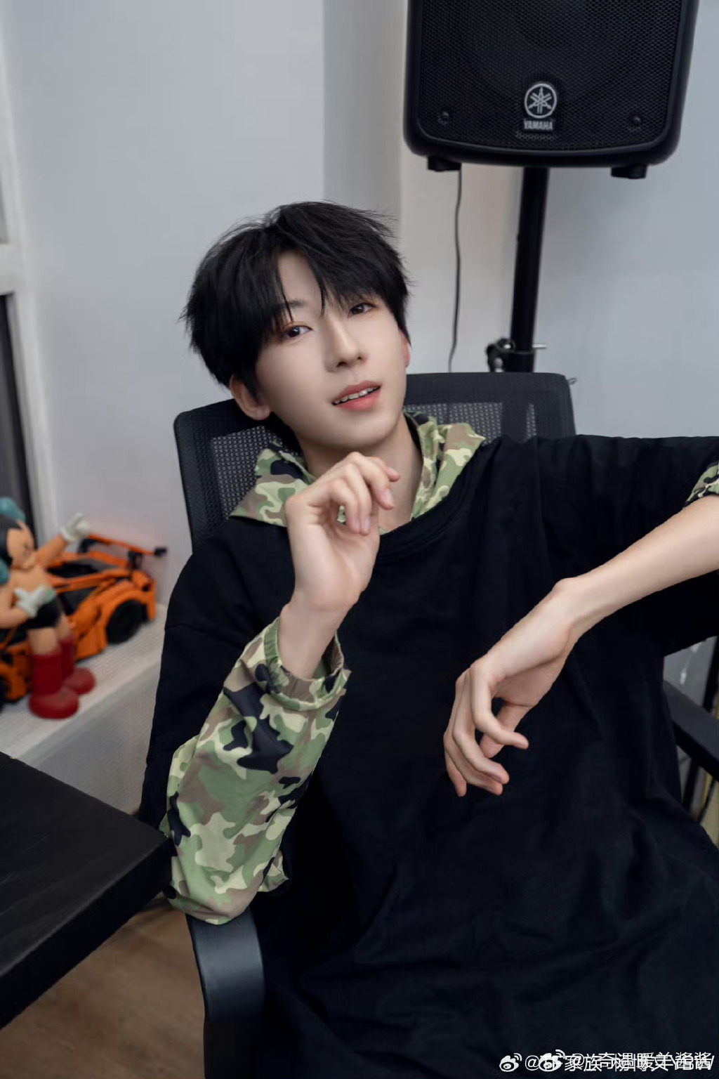 19岁最强rapper潮水老狼重庆合租女19岁最强Rapper——潮水-第2张图片