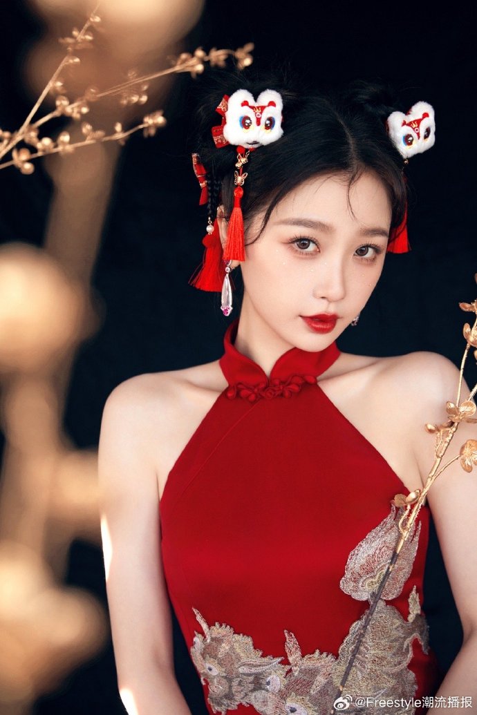 FREE性丰满白嫩白嫩的HD探索FREE的性感丰满白嫩世界——高清呈现