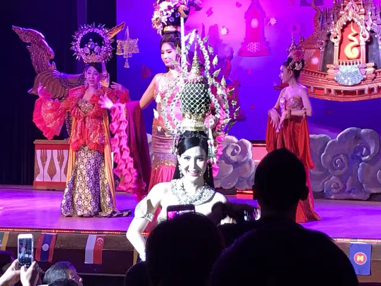 欧美人cheng探索欧美性文化中的自由与多元——最爽的免费体验与欧美人妖的多元魅力-第2张图片