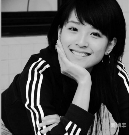 小美女遭殃了吸血视频警惕网络暴力——9877美女被虐吸奶事件的反思-第2张图片