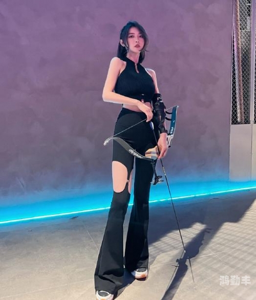 聂小雨穿的衣服寻找原版，聂小雨黑皮衣5分多钟视频的观看指南-第2张图片