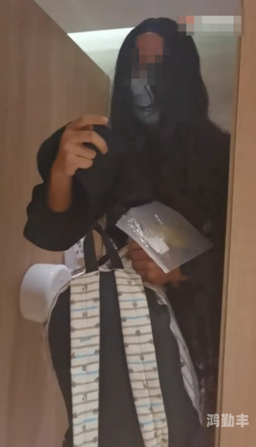 女厕盗拍大便视频揭秘女厕盗拍现象，保护隐私，刻不容缓-第2张图片