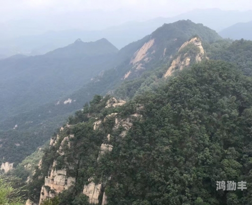 抓着她的两座山峰免费阅读探索与触摸的奇妙之旅-第1张图片