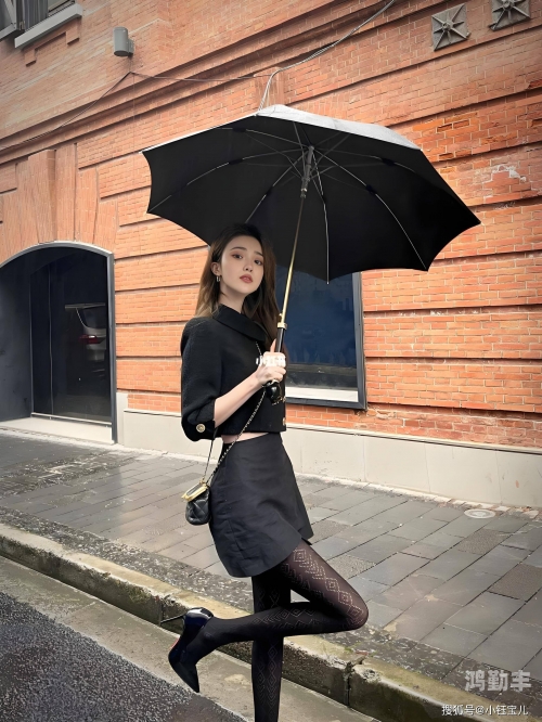 探索丝袜网站，时尚与诱惑的交汇点