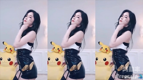 美女主播跳舞哔哩哔哩性感美女主播的魅力与影响-第3张图片