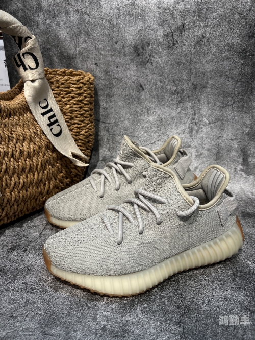 Yeezy 350 亚洲限定亚麻鞋款，2022年潮流新宠的独特魅力