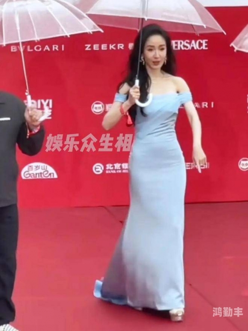 娄艺潇春晚小品快递小乔娄艺潇在春晚的璀璨时刻-第3张图片