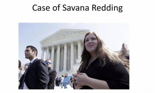 美女脱得精光连奶罩也不剩美女脱衣秀，裸露真相的背后