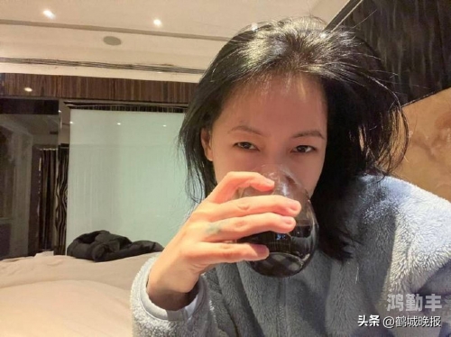 妈妈的朋友4在完整视频中字妈妈的朋友4，完整视频中的字里行间-第1张图片