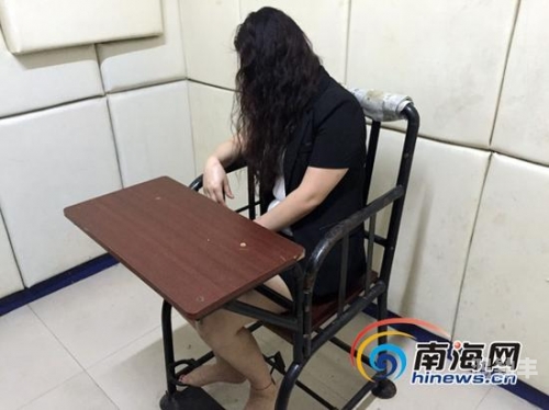女班主任晚上让我随便摸女班主任的深夜指导-第2张图片