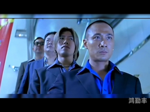 枪走火什么意思网络语1V2枪枪走火，生死边缘的枪战艺术-第3张图片