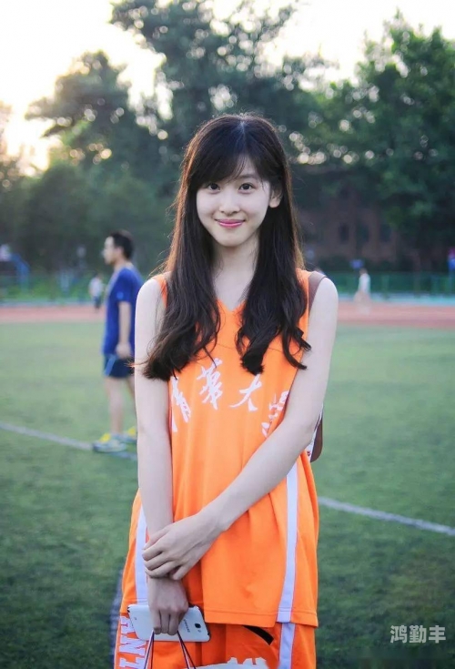 又嫩又软的小婷的细腻之美，柔软、嫩滑、紧致与水润的魅力