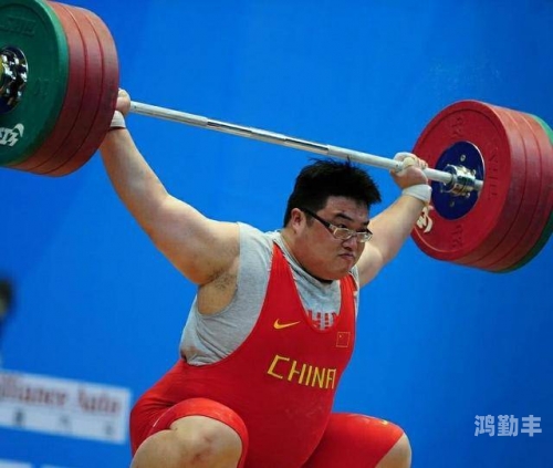 运动员举重时会大吼一声是为了什么运动员举重背后的力量之源，那一声震撼的吼叫-第2张图片