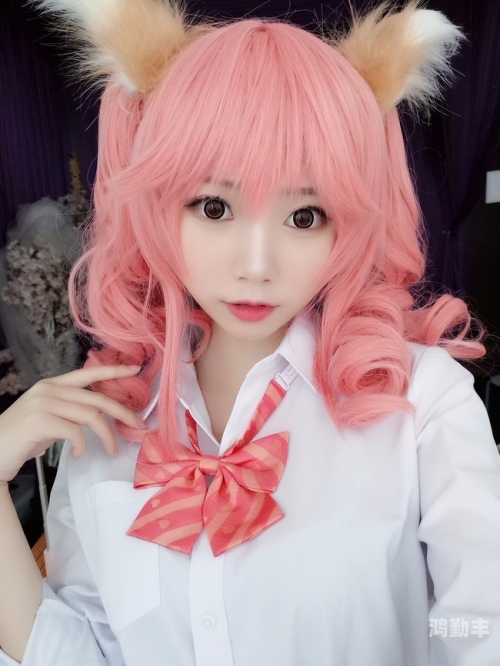 COS粉色JK制服下的白内之谜-第1张图片