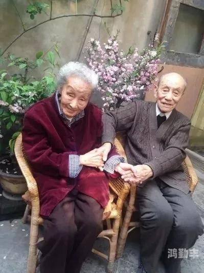 @old man老头探索日本文化中的特殊群体——胖老头与他们的爱情故事-第1张图片
