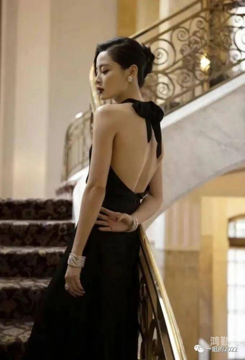 女生大露背为什么不合适女性私密部位探讨，关于女性大P荫蒂的认知-第2张图片