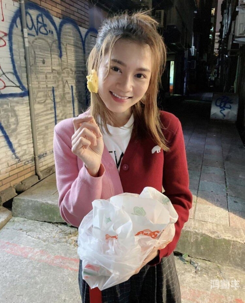 日韩熟女魅力之窗——探索美景之屋的魅力-第1张图片