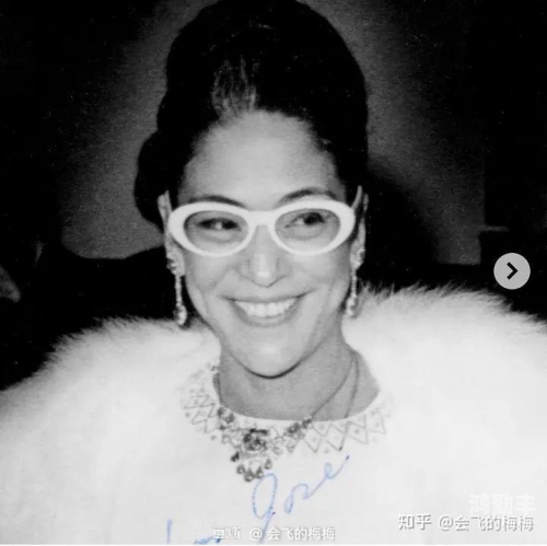 两女一抔是什么意思两女一桶的奇妙故事