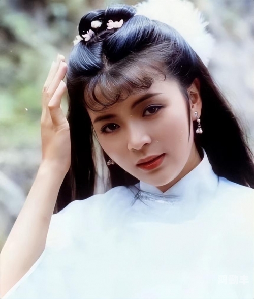小龙女浪子心肉版浪妇小龙女，传统与现代交织的视觉冲击-第1张图片