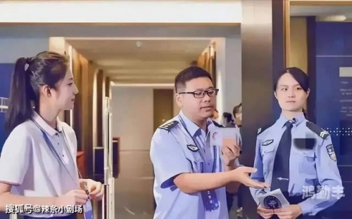 张津瑜的落地窗与贴吧的9分故事-第2张图片