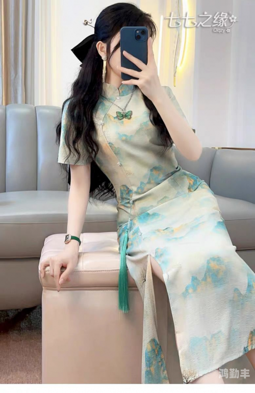 旗袍全开襟双人运动旗袍下的优雅与双人运动的魅力-第2张图片
