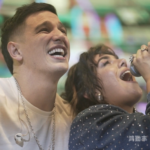 欧美18vivode孕妇_第18集欧美风尚的探索之旅，从18vivode看时尚潮流-第3张图片
