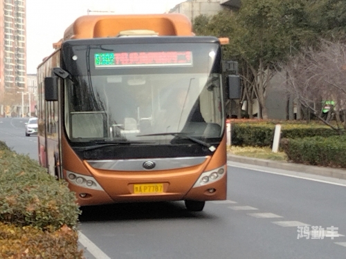 公交上越插越深公交之旅中的深度体验-第2张图片