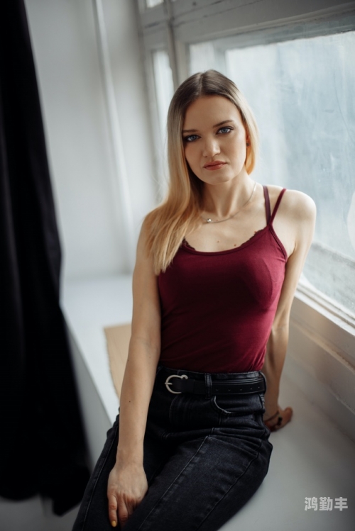 美女打屁股美女MM131的魅力世界-第3张图片