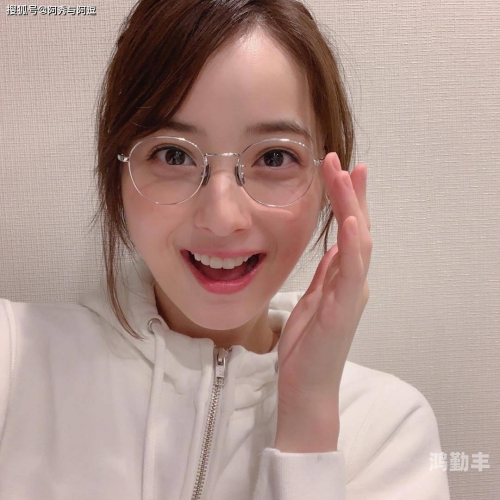 探索熟女人妻佐佐木明中文字幕的魅力世界-第2张图片