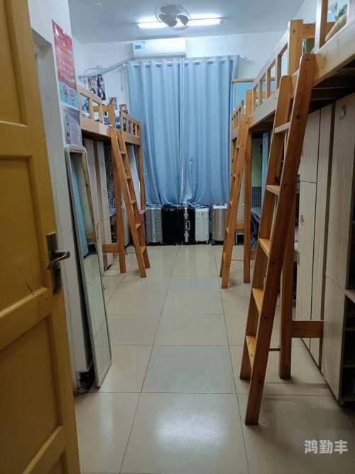 男生混进女生寝室扒衣服男生混入女生寝室的严重后果——以一例为鉴
