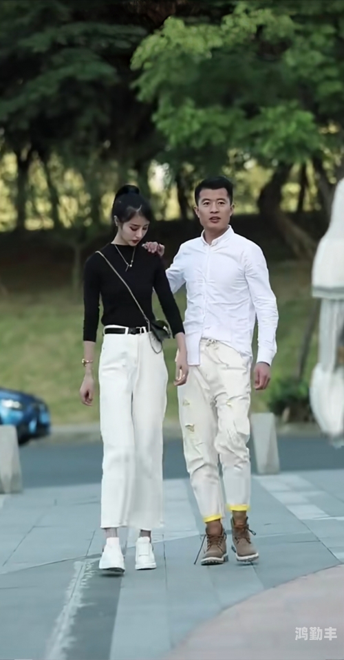美女与男人的互动，探讨直播中的界限与道德