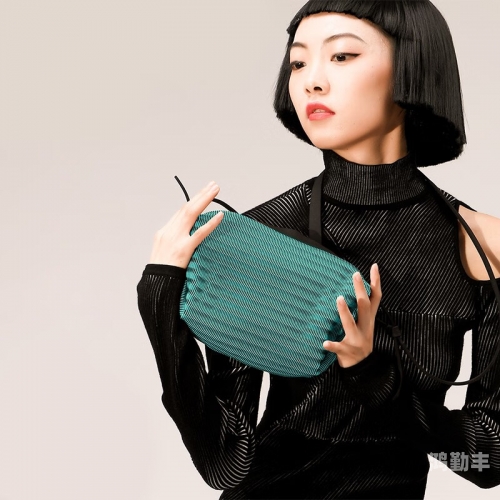 亚洲一卡2卡三卡4卡2021国色天探索亚洲地区不同类型卡的应用与价值-第3张图片